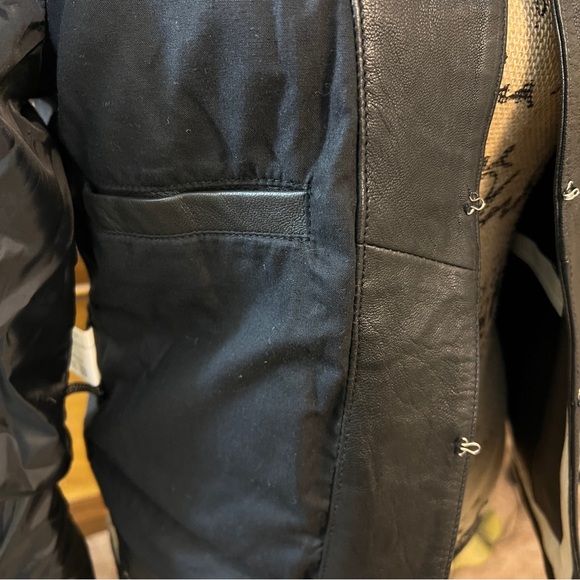 Each x Other Paris Black and Cream Leather Jacket in Excellent Condition.  Sz S. - Picture 6 of 13